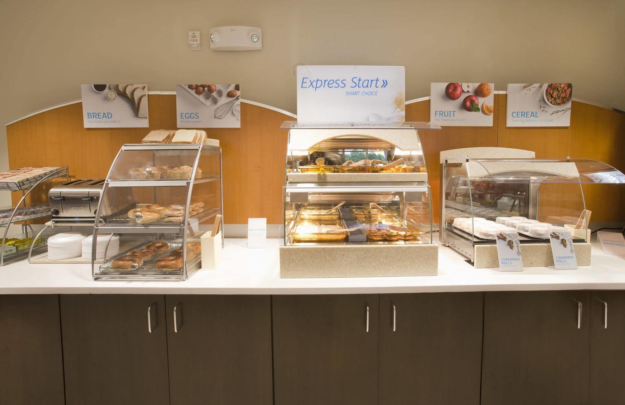 Holiday Inn Express Hotel & Suites Hot Springs By Ihg Екстериор снимка