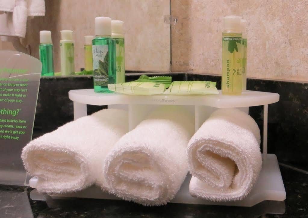 Holiday Inn Express Hotel & Suites Hot Springs By Ihg Екстериор снимка